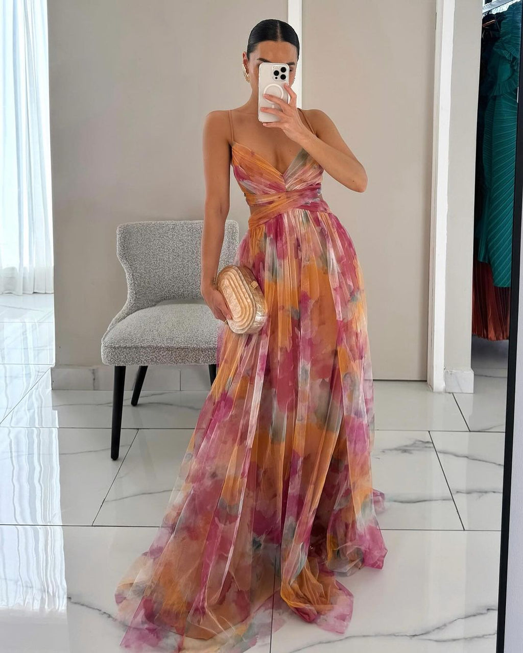 Vestido Largo Floral con Escote en V