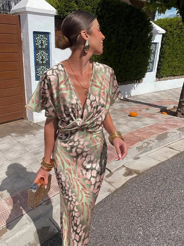 Vestido Midi Estampado Animal Print con Nudo Frontal
