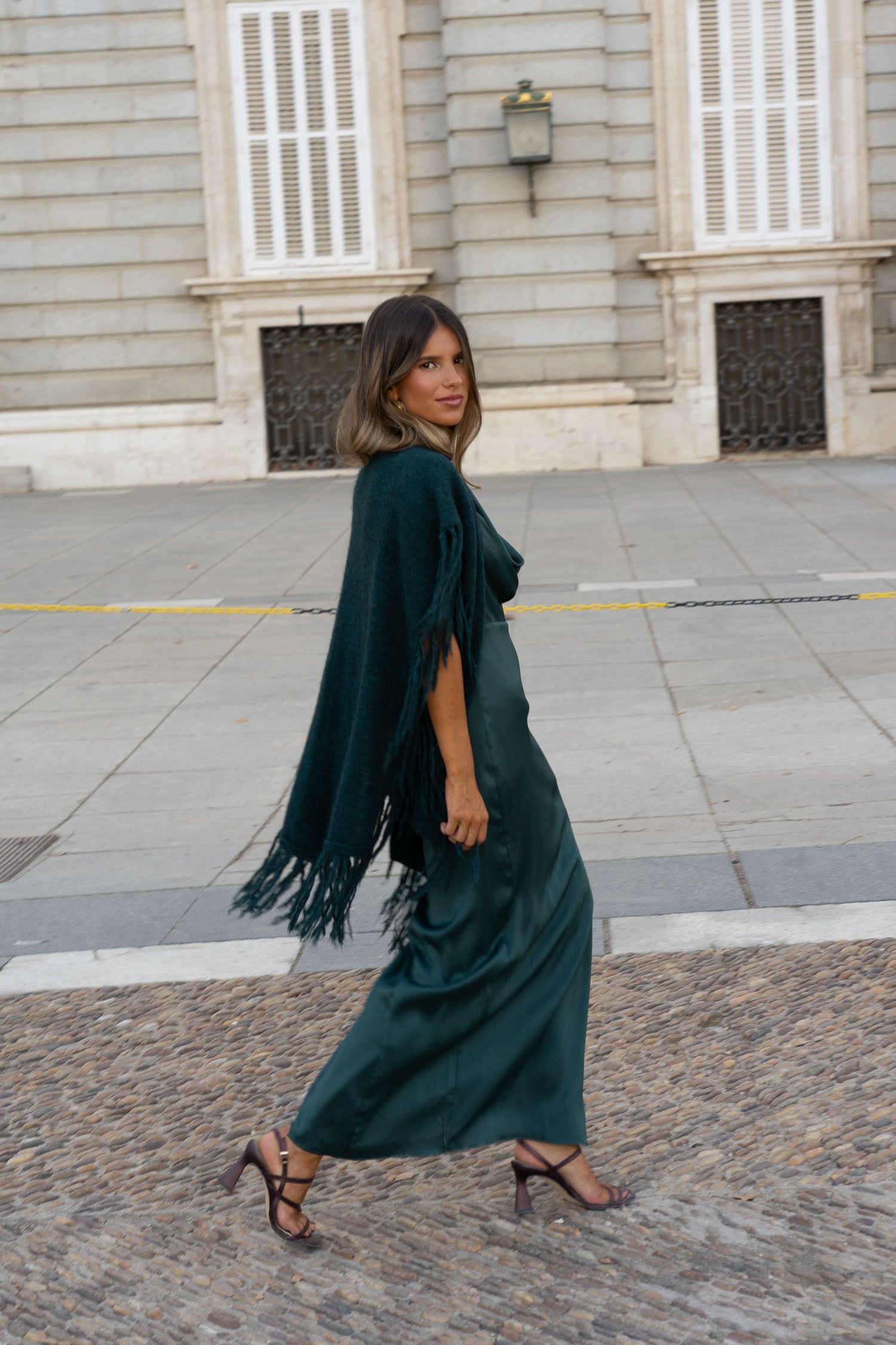 Vestido Palazzo Petróleo