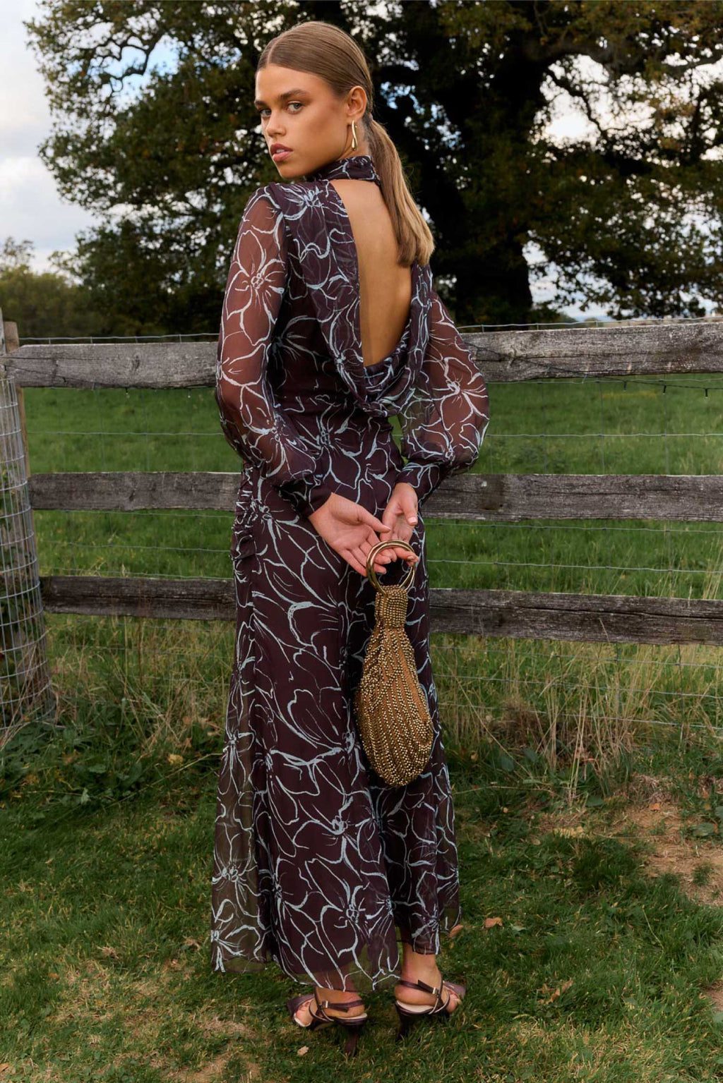 Vestido Solene Floreza Marrón