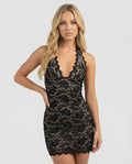 Vestido Corto de Encaje con Escote Halter